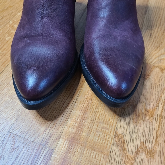 NEW Ten Points Size 7 Leather Heeled Chelsea Booties - Picture 6 of 11